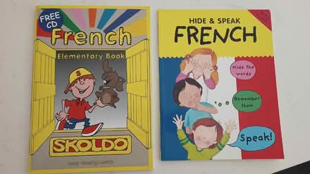 Photo of free French books for primary age children (Fulham Palace Rd SW6) #1