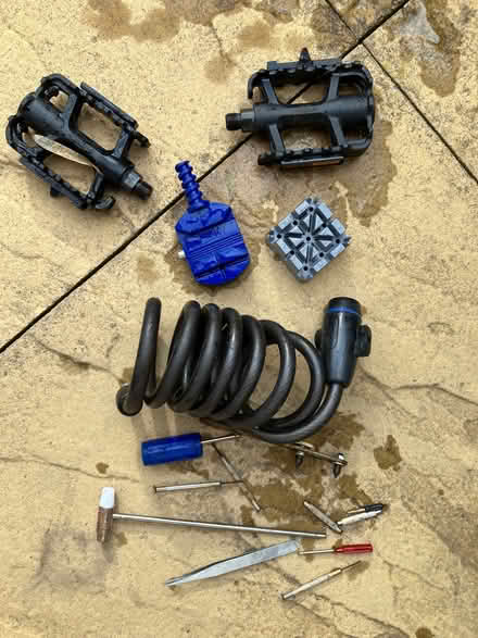 Photo of free Bike stuff (Popley RG24) #1