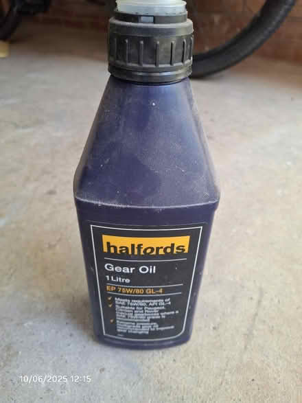 Photo of free Halfords gearbox oil 75W/80 (NG10 Fields Farm Estate) #1