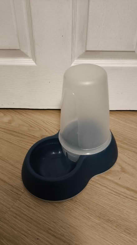 Photo of free Cat water dispenser (Se1 8qt) #2