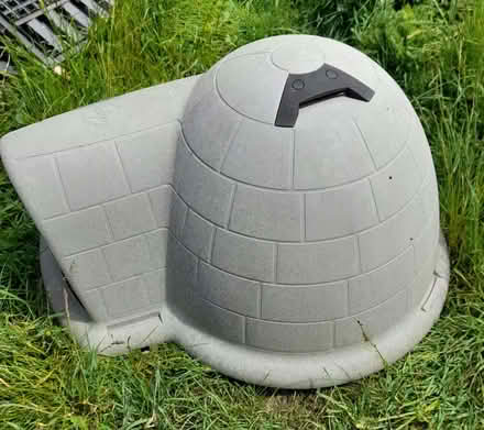 Photo of free Igloo type shelter for dog (Havant PO9) #1