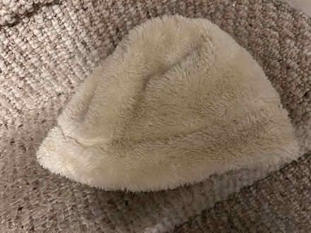 Photo of free Ladies warm hat (L5L 5P5) #1