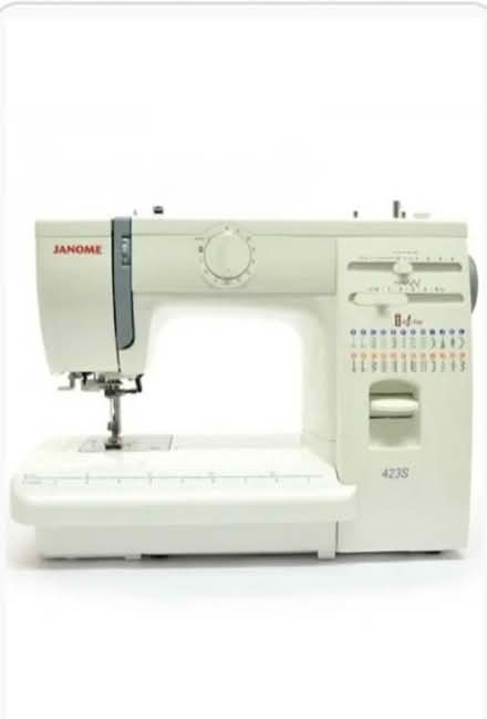 Photo of Sewing machine (Purfleet RM19) #1