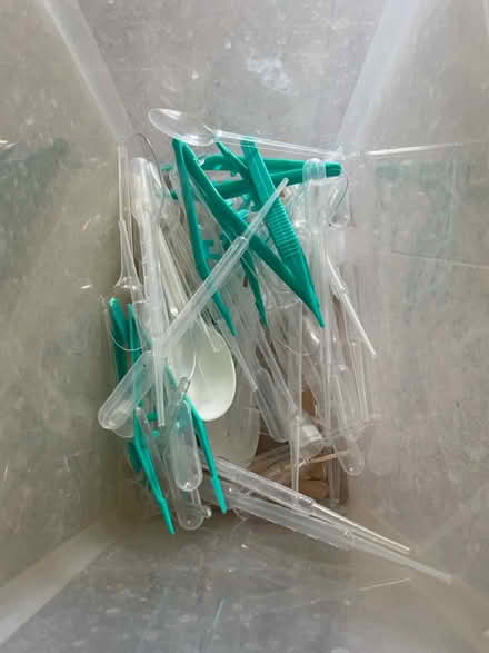 Photo of free Pipettes and tweezers & small vials (Marston OX3) #1