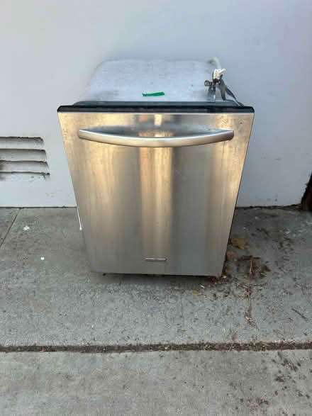 Photo of free Bosch dishwasher (Pasadena, Ca) #2