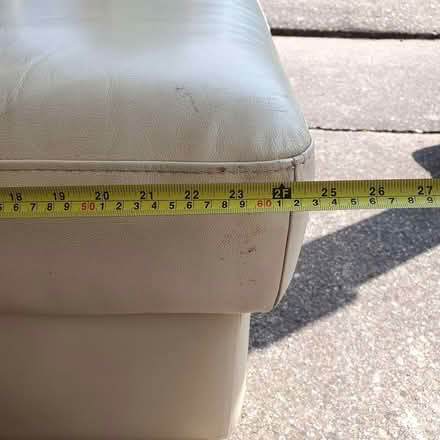 Photo of free cream leather pouffe (mansfield, NG18) #4