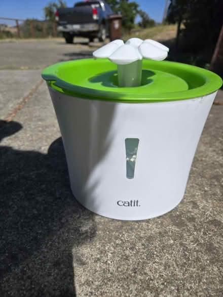 Photo of free Catit water fountain (El Sobrante) #1