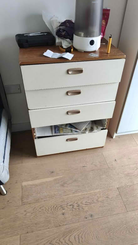 Photo of free Lots of Furniture (NW9 0AS) #4