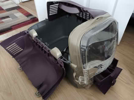 Photo of free Cat/small pet container Carrier (Se1 8qt) #1