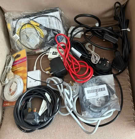 Photo of free Bag of various wires (Croydon. CR2 9) #4