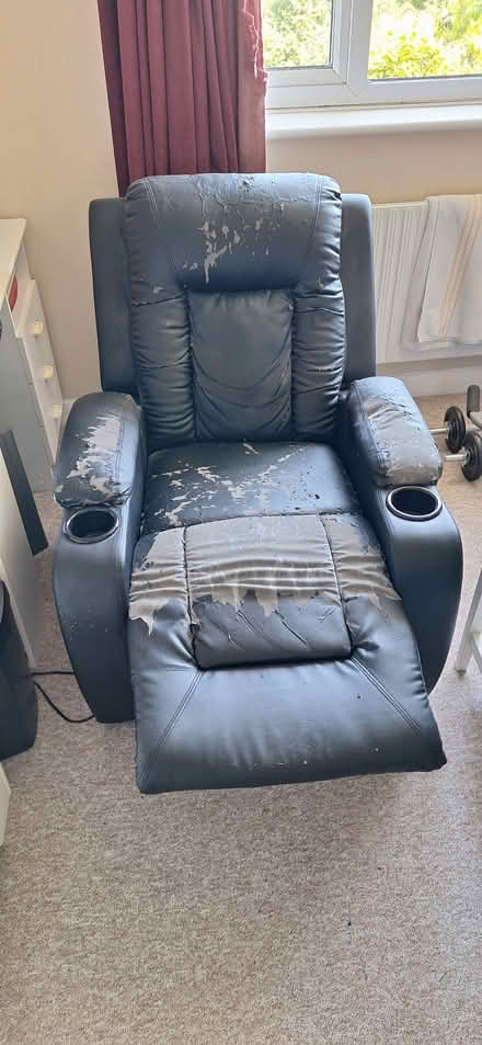 Photo of free Gaming chair (Polegate) #2