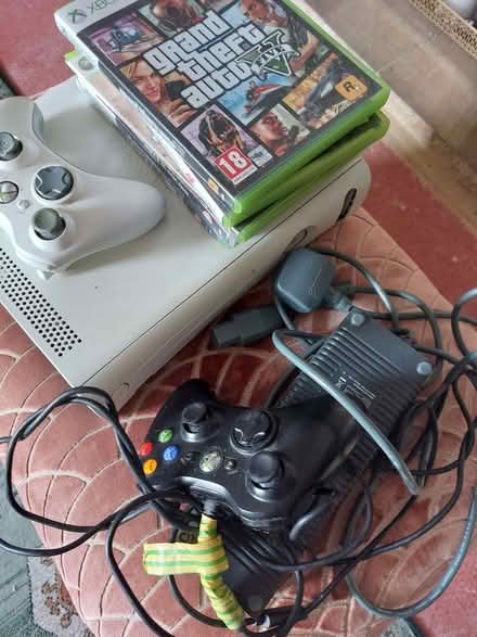 Photo of free Xbox 360, controllers and games (Hersham KT12) #1