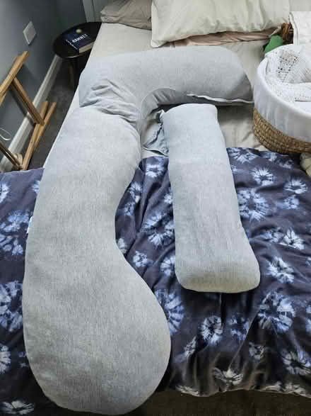 Photo of free Pharmedoc pregnancy pillow (Camberwell) #1