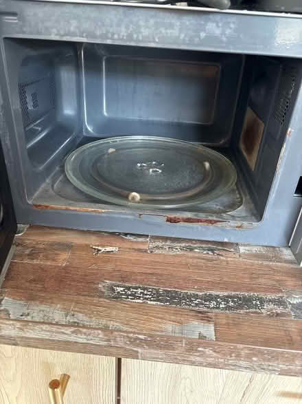 Photo of free Microwave and kettle (Polegate) #1