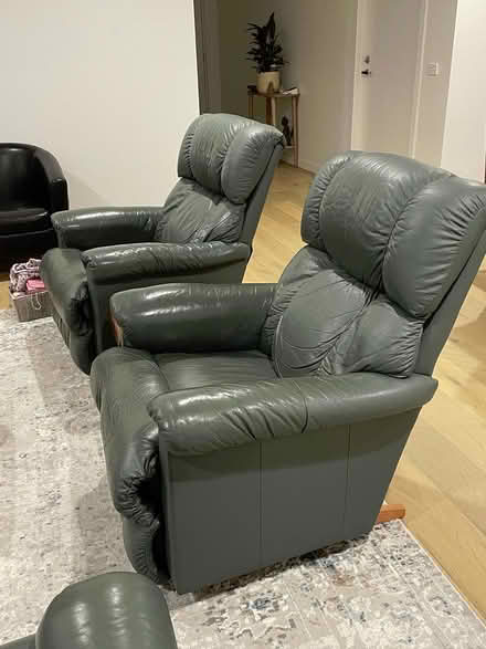 Photo of free Lounge set (North Rothbury) #2