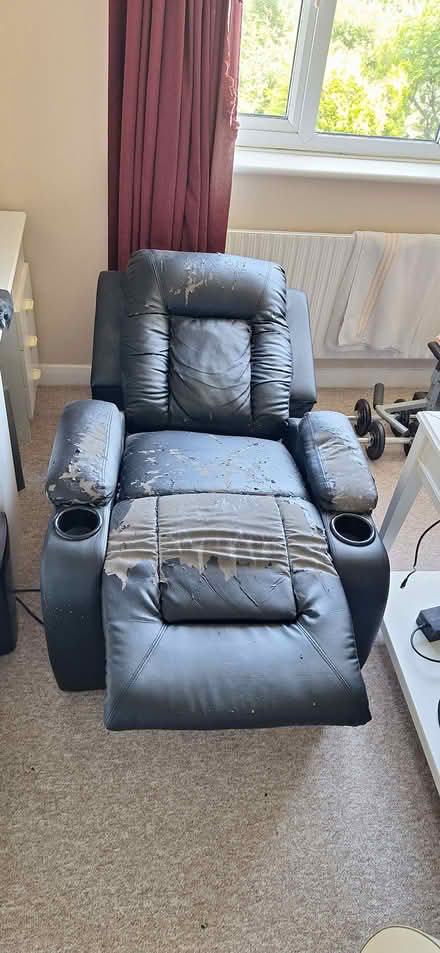 Photo of free Gaming chair (Polegate) #3