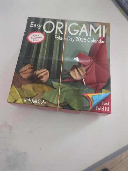 Photo of free 2025 Origami Calendar (Castlepoint BH8) #1