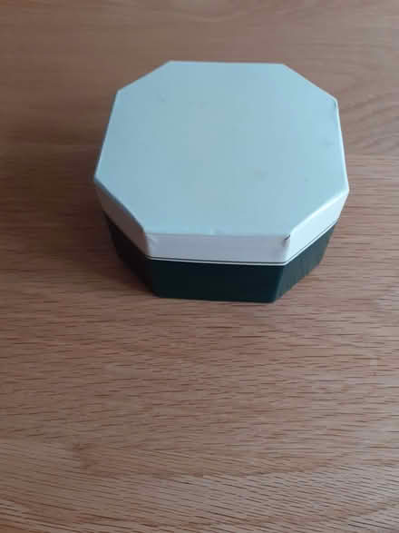 Photo of free Green and cream octagonal cardboard box (Wandsworth Common SW12) #1