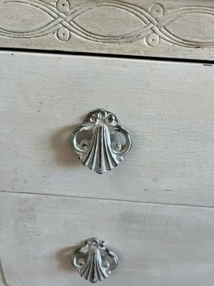 Photo of free Pretty white chest of drawers (Cambridge CB4) #2