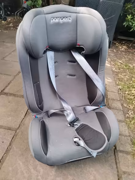 Photo of free Kids car seat (KT6 Surbiton) #1