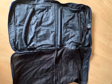Photo of free Suit holder (GU51) #3