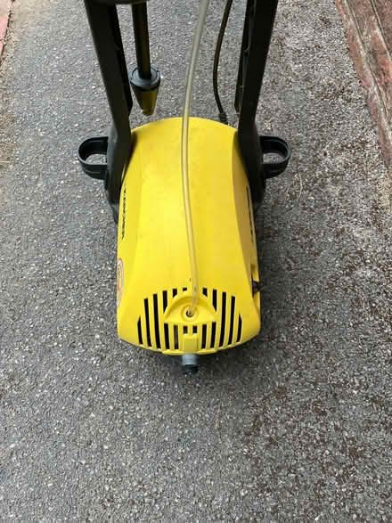 Photo of free Karcher B402 Pressure washer (Swallowfield RG7) #3