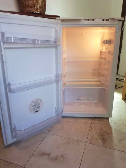 Photo of free Zanussi under counter fridge (Staines-upon-Thames TW18) #4