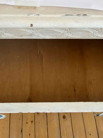 Photo of free Pretty white chest of drawers (Cambridge CB4) #1