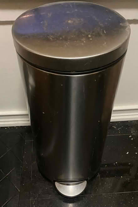 Photo of free simple human step trash can (Bay Ridge) #1
