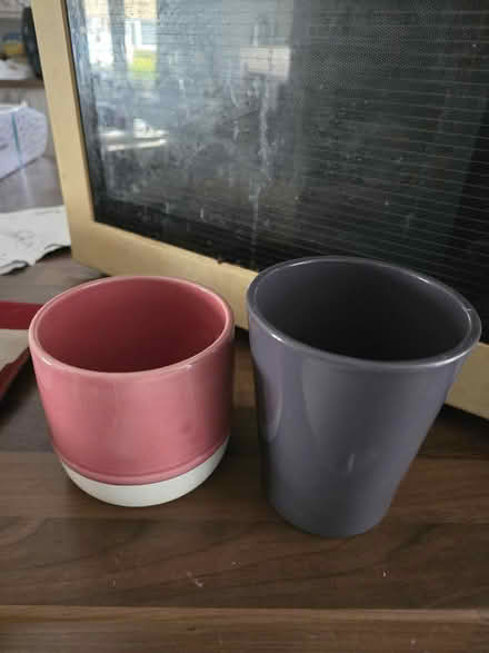 Photo of free flower pots (bd6 1uy) #1