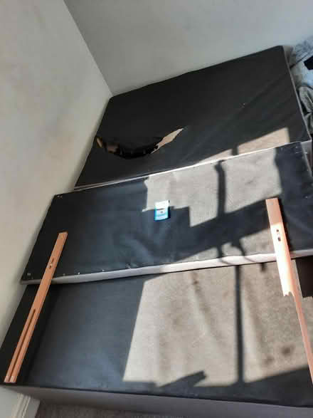 Photo of free Doubled bed divan base broken slats (ME20) #1