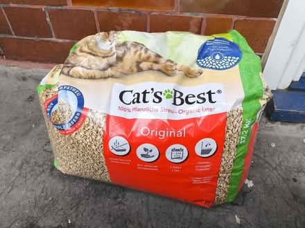Photo of free Cat litter, quarter remaining (Se1 8qt) #1