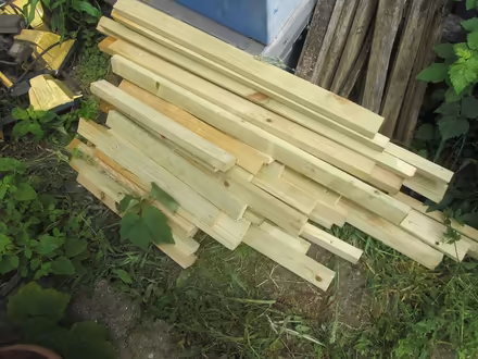 Photo of free sawn 2 x 1 baton various lengths (Finchley N12) #1