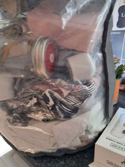 Photo of free Bedding, pj's, kitchen bits and bobs (Old Swan L13) #1