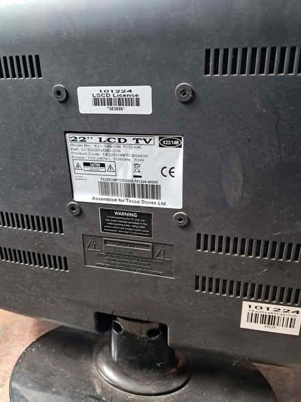 Photo of free Very old lcd tv with dvd player (Chew Stoke BS40) #2