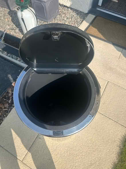 Photo of free Brabantia Pop Top Bin Black/Chrome (Kendal LA9) #2