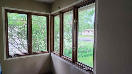 Photo of free windows w/screens (SE St Cloud) #1