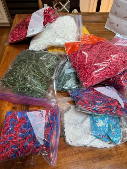 Photo of free Ribbon and packing Confetti (FFX/Centreville near Costco) #1