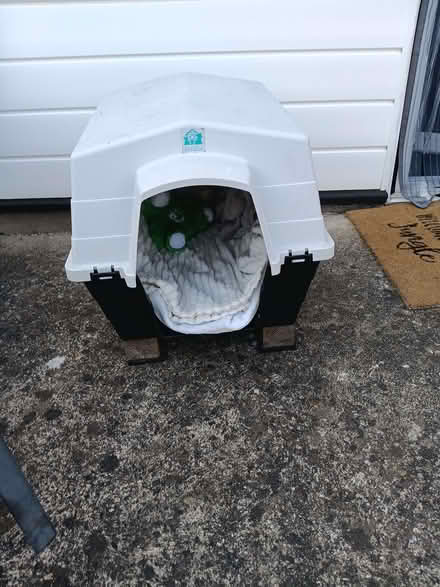 Photo of free Cat House Crate (Elm Park RM12) #1