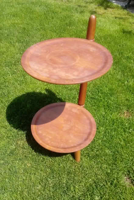 Photo of free Plant pot stand (Horsham, near Bennetts Field) #1