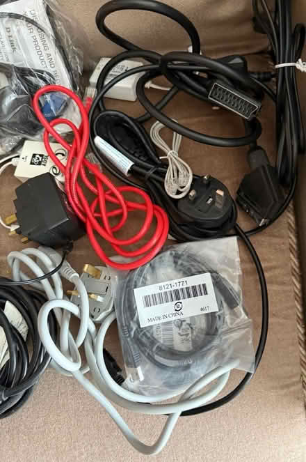 Photo of free Bag of various wires (Croydon. CR2 9) #2
