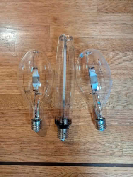 Photo of free Grow Lights (West Salem off Bonny Way) #1