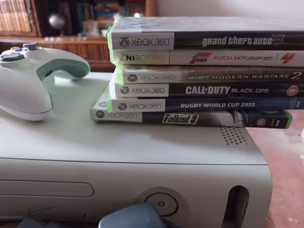 Photo of free Xbox 360, controllers and games (Hersham KT12) #2