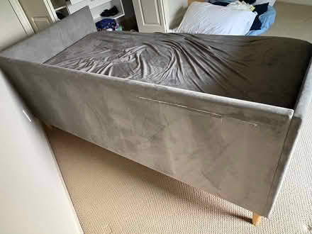 Photo of free Velvet daybed (Lake forest (off of Ellsworth)) #1
