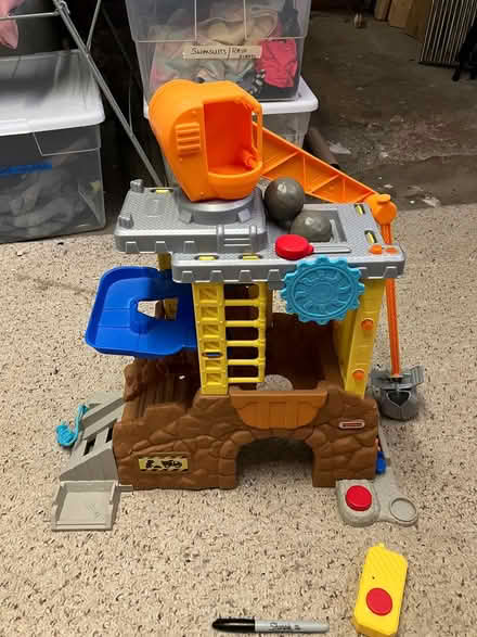 Photo of free FP construction toy (Arlington/West Medford line) #1