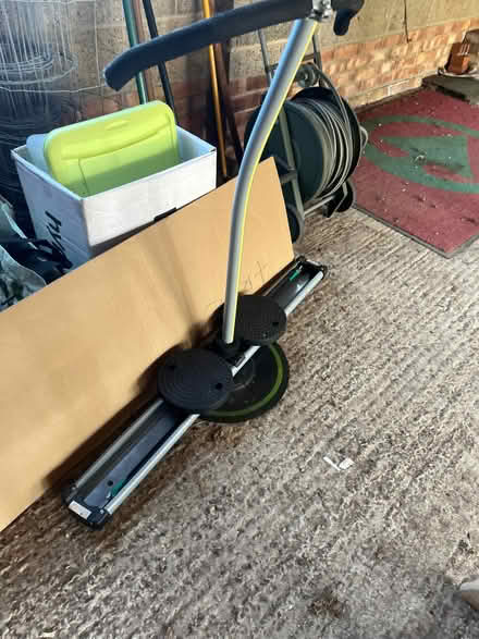 Photo of free Circle glide exercise machine (Layer-de-la-Haye CO2) #1