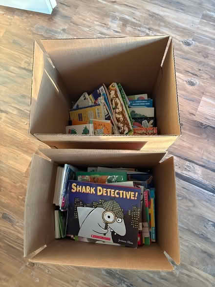 Photo of free Kids books (Lake forest (off of Ellsworth)) #1