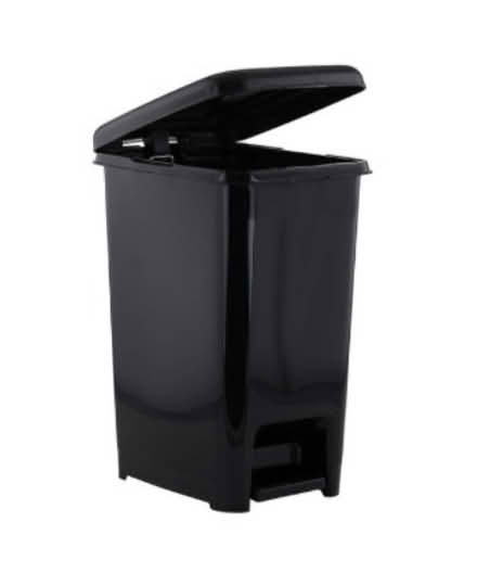 Photo of free Trash can (Brighton 15th St.) #1