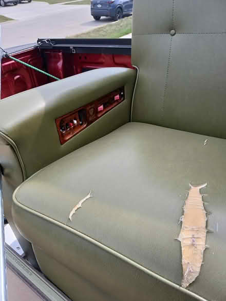 Photo of free Vibrating lounge chair (Solon, but we could deliver) #2