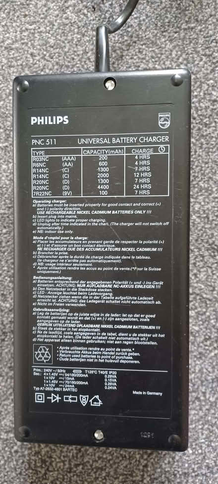 Photo of free Universal battery charger (Longden SY5) #2